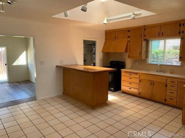 Huntington Beach, CA 92648,727 13th ST