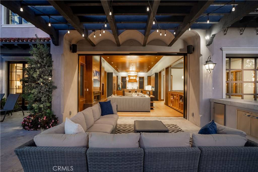 Ladera Ranch, CA 92694,2 Thomas RD