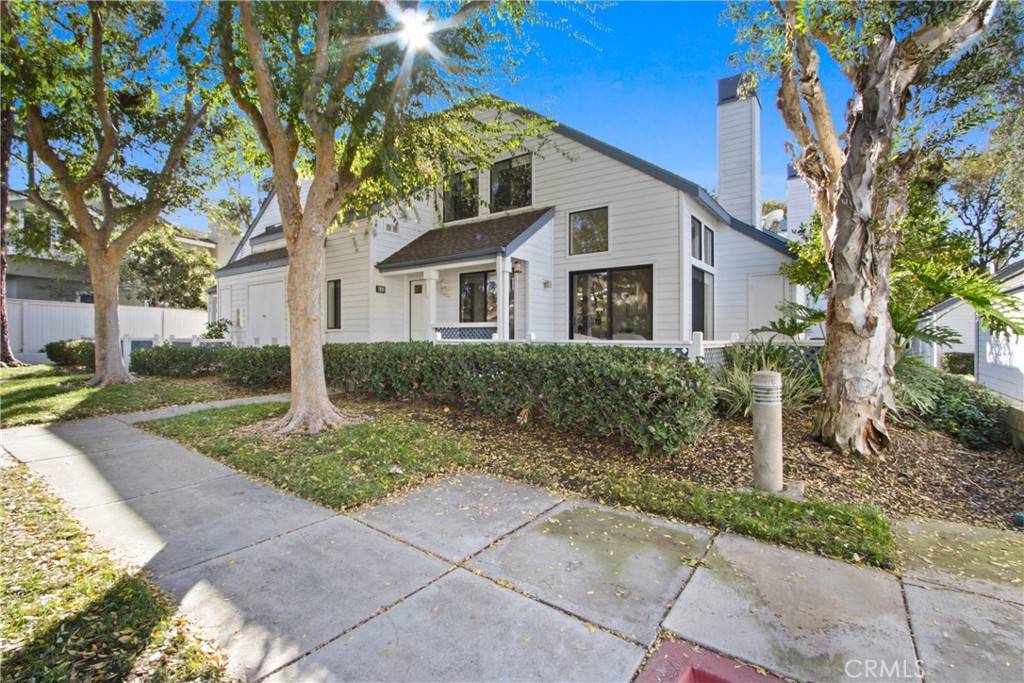 Irvine, CA 92614,633 Springbrook N #45