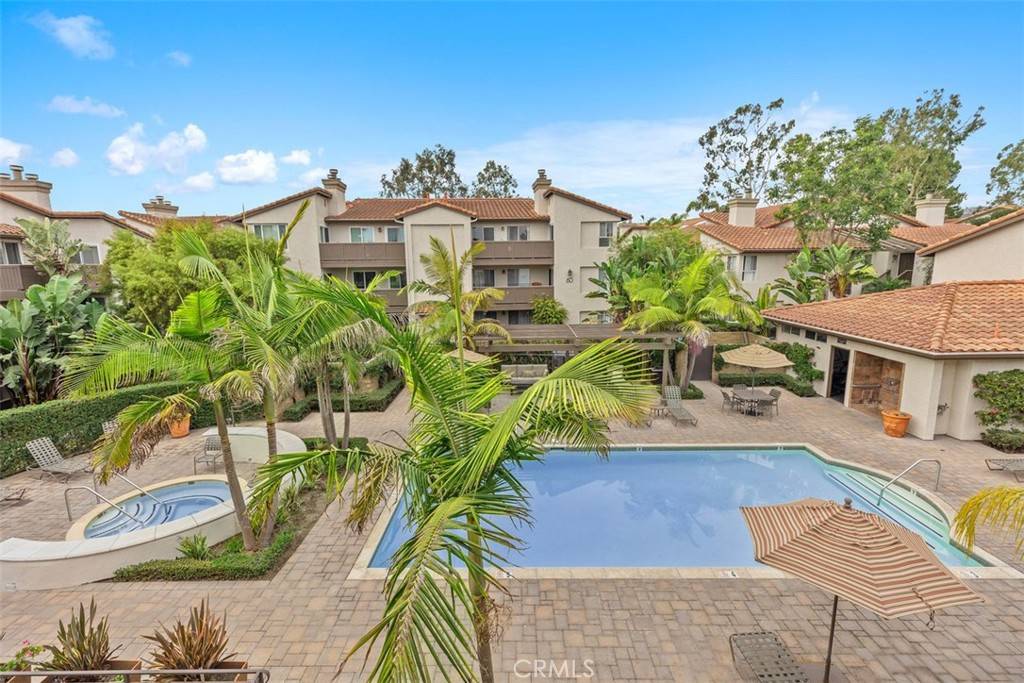 Dana Point, CA 92629,54 Corniche DR #J