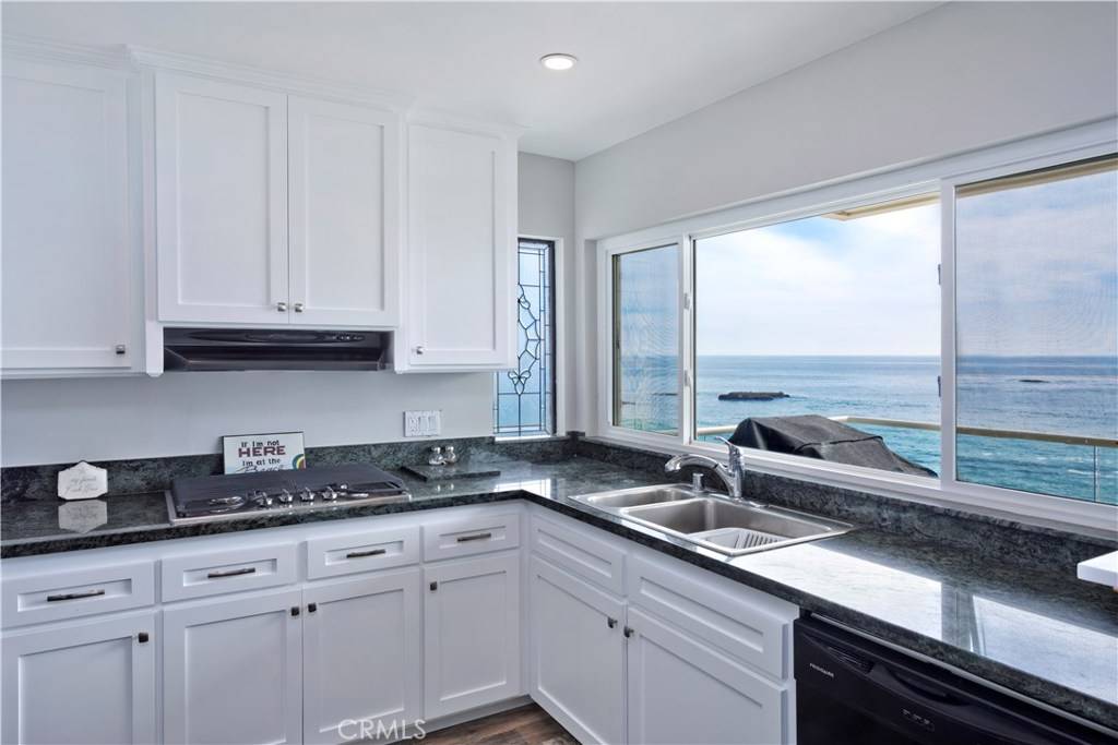 Laguna Beach, CA 92651,1249 Ocean Front #C