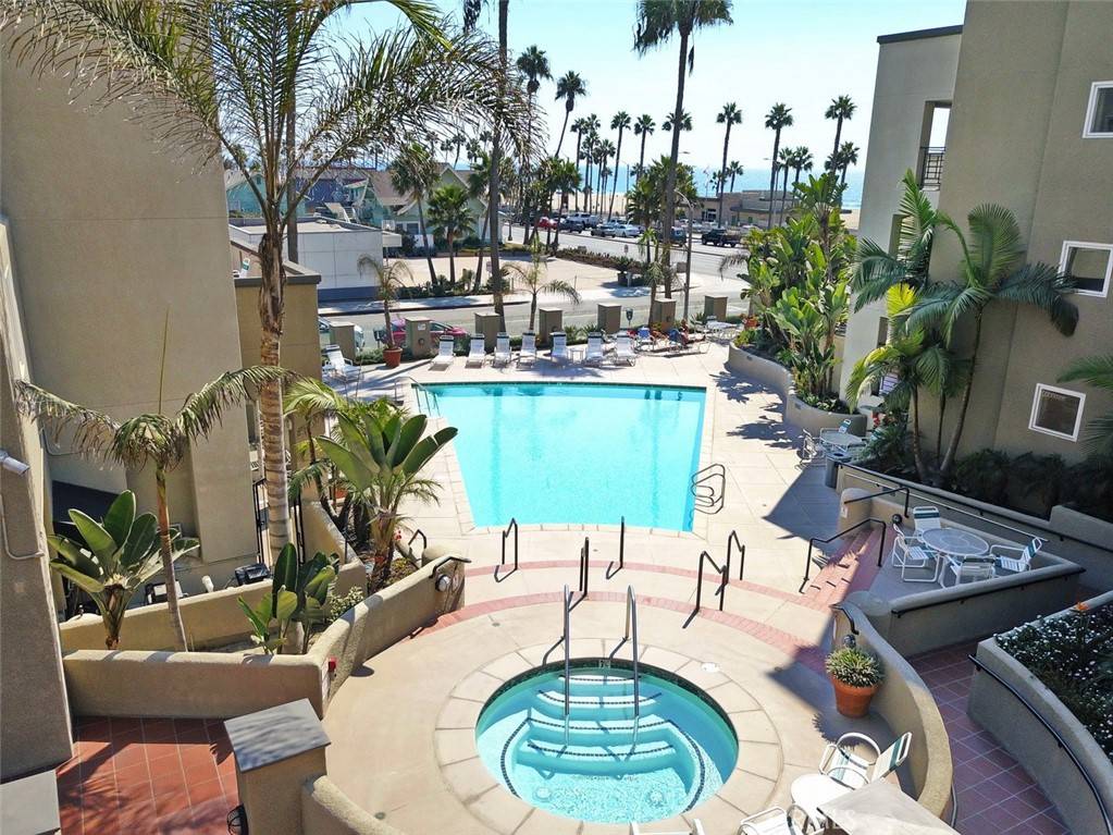 Huntington Beach, CA 92648,200 PCH #329