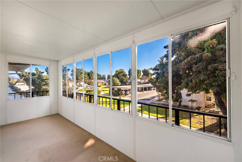 Laguna Woods, CA 92637,2118 Via Puerta #P