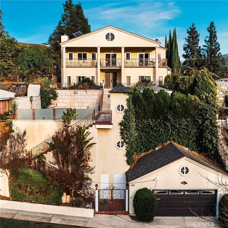 Glendale, CA 91206,688 Glenmore BLVD