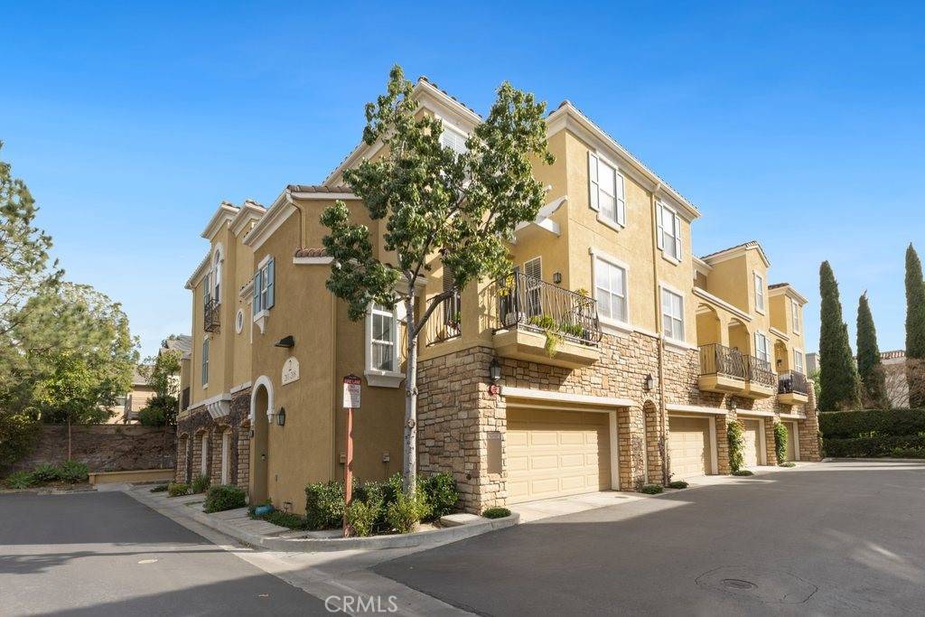 Irvine, CA 92602,202 Terra Bella