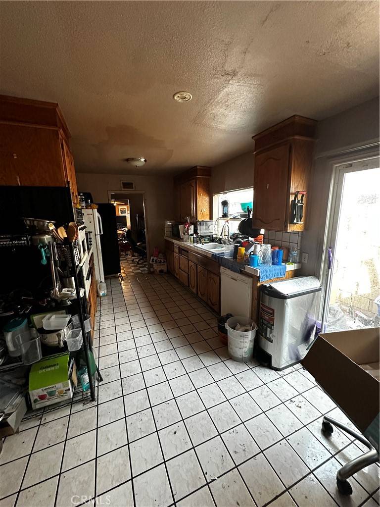 Bellflower, CA 90706,10415 Mapledale ST