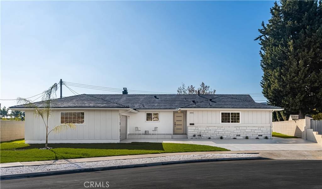 Tustin, CA 92780,18222 Impala DR