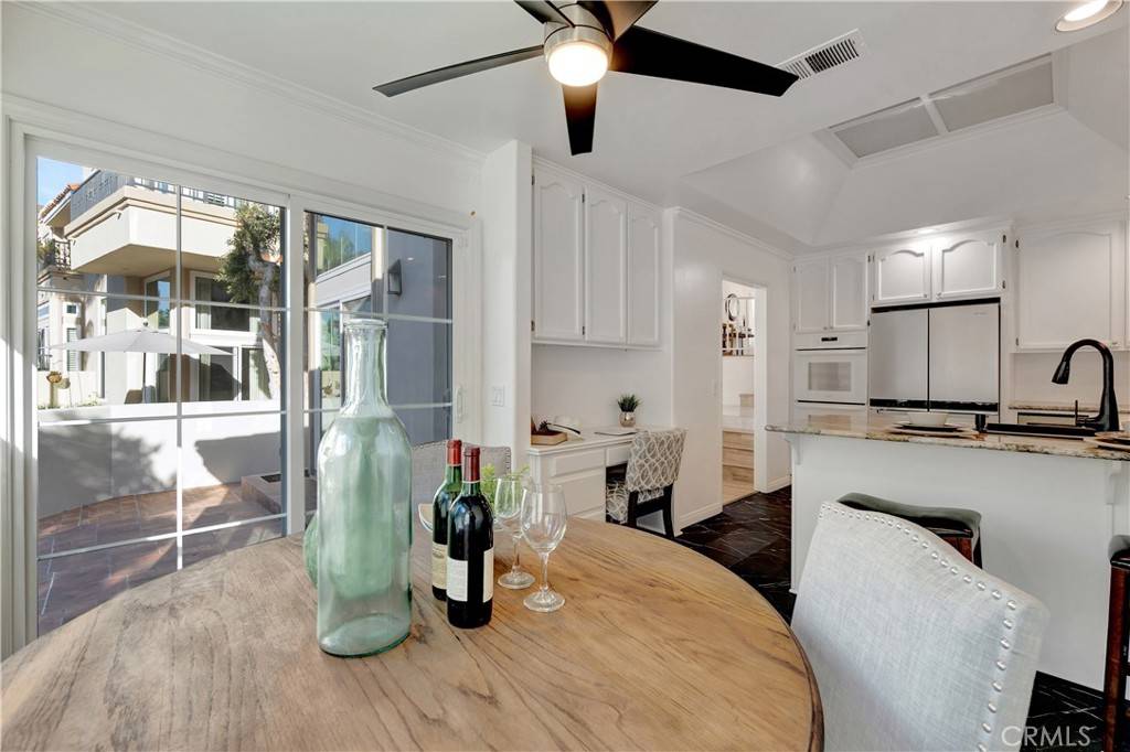 Huntington Beach, CA 92648,19585 Oakdale LN