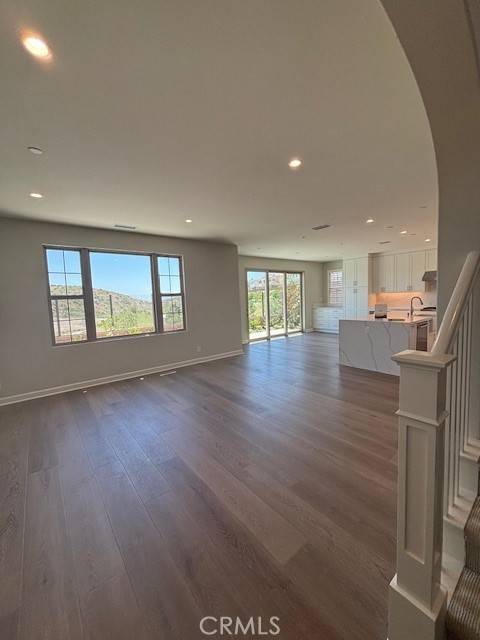 Irvine, CA 92618,250 Canterbury