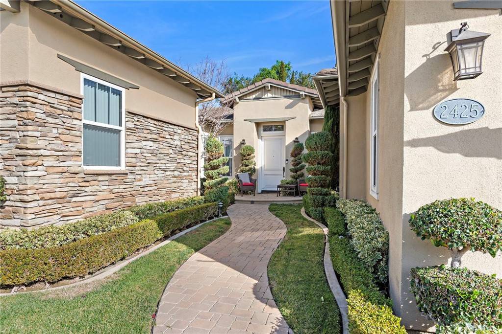 San Clemente, CA 92673,2425 Camino Oleada