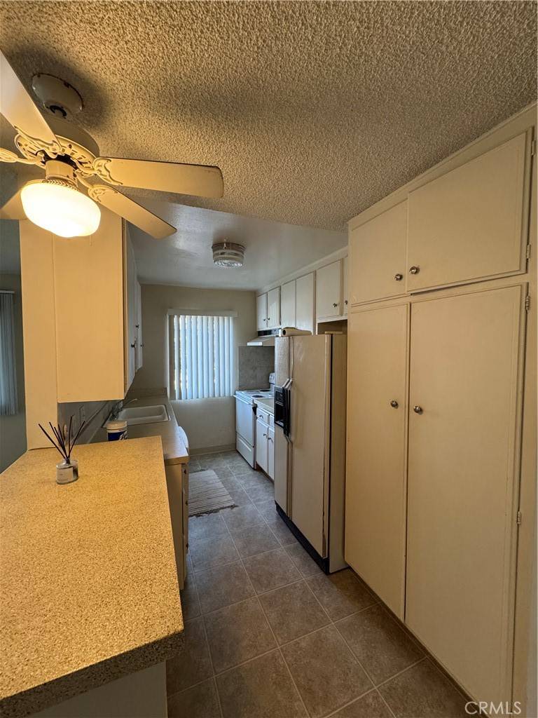 Fullerton, CA 92831,400 N Acacia AVE #A12