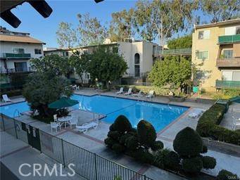 Encino, CA 91316,5460 White Oak AVE #A220