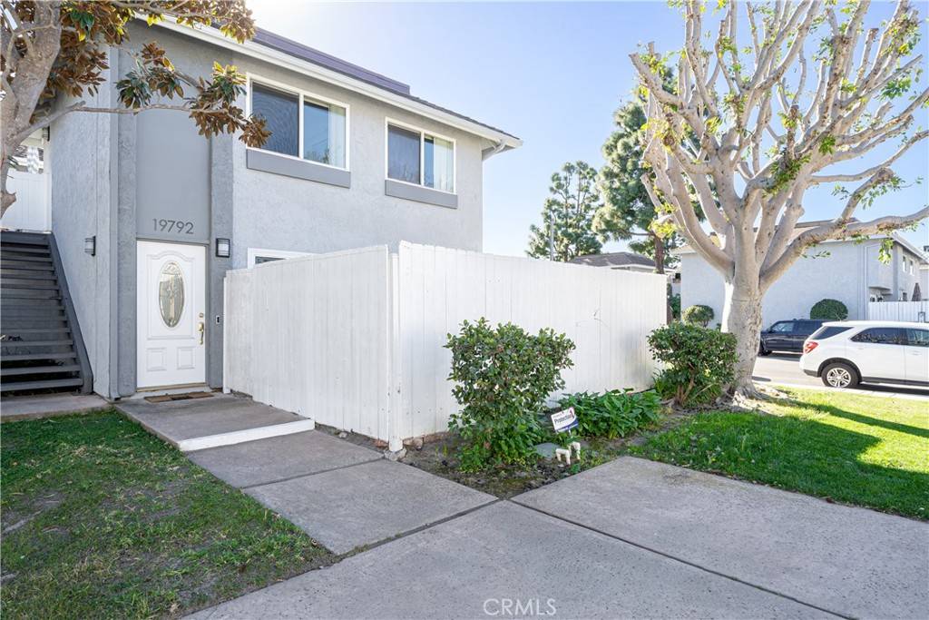 Huntington Beach, CA 92646,19792 Bromley LN #3