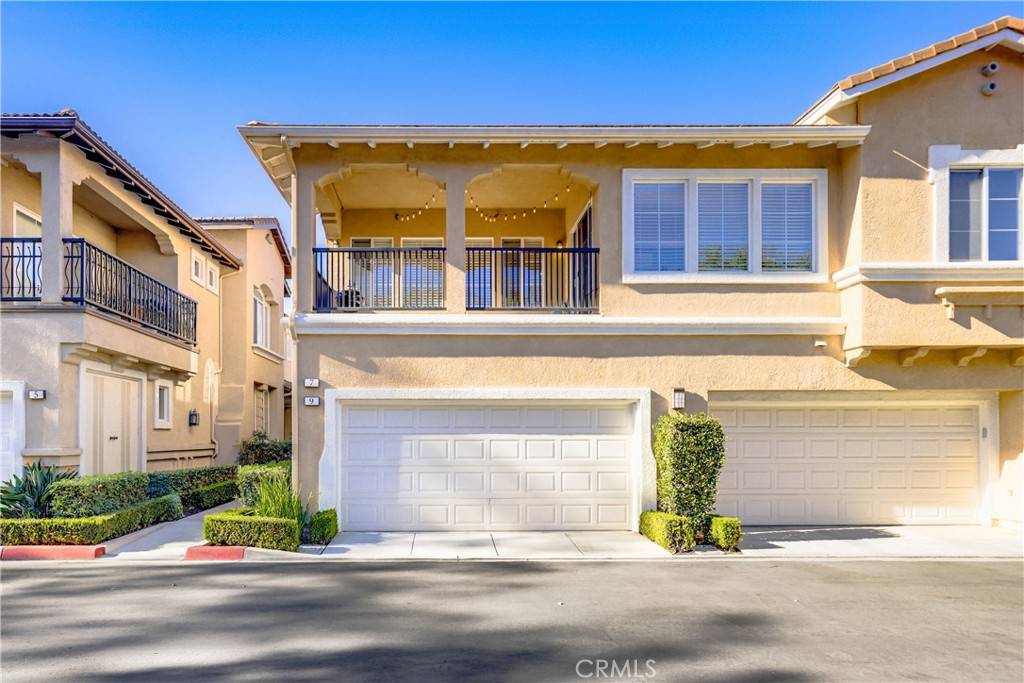 Irvine, CA 92618,7 Carnation