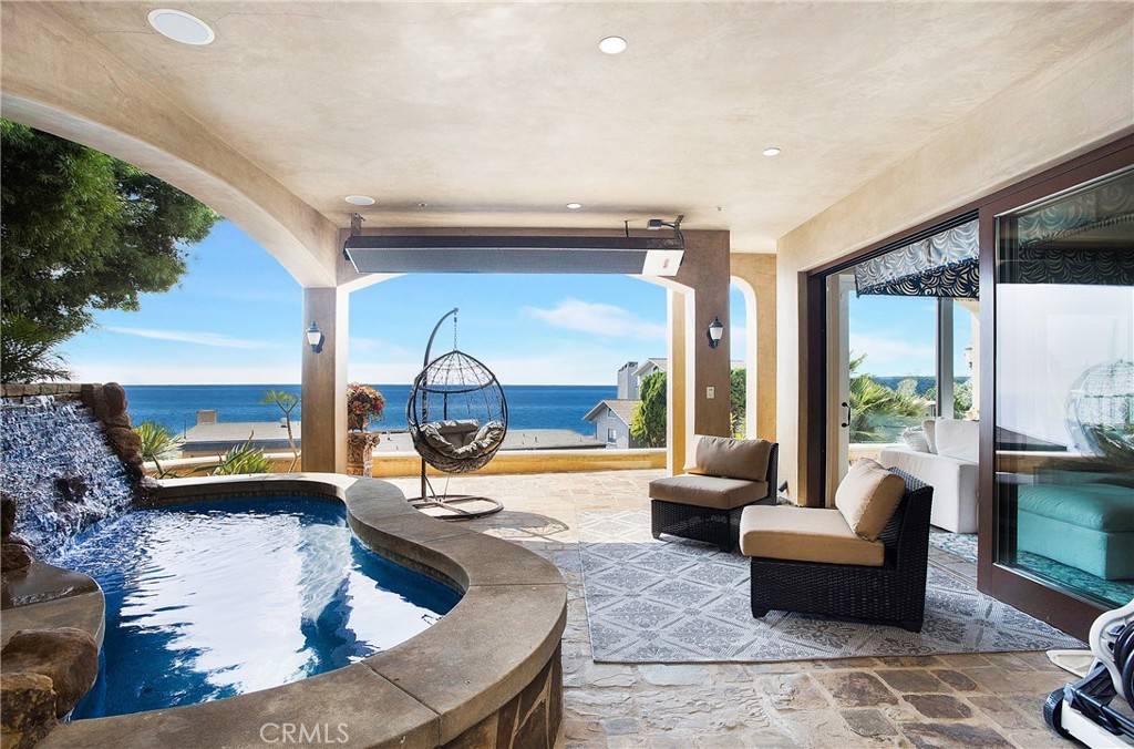 Laguna Beach, CA 92651,840 Canyon View DR