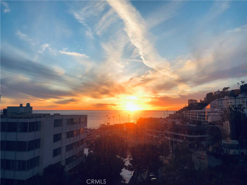 Pacific Palisades, CA 90272,17350 West Sunset BLVD #305