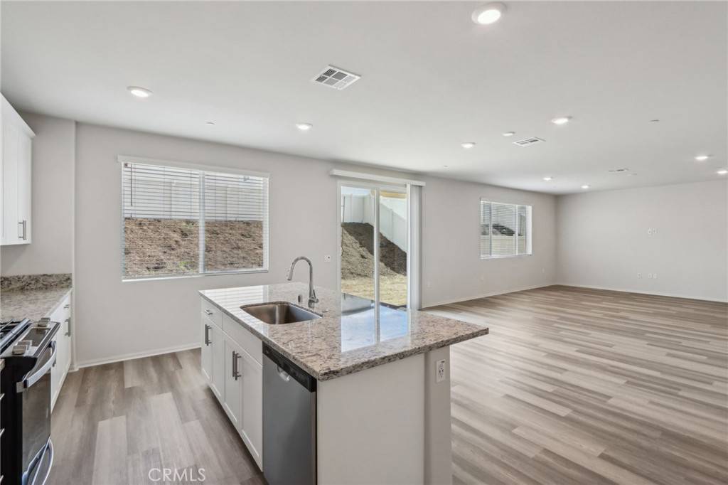 19404 Brush Creek WAY Lake Elsinore, CA 92532