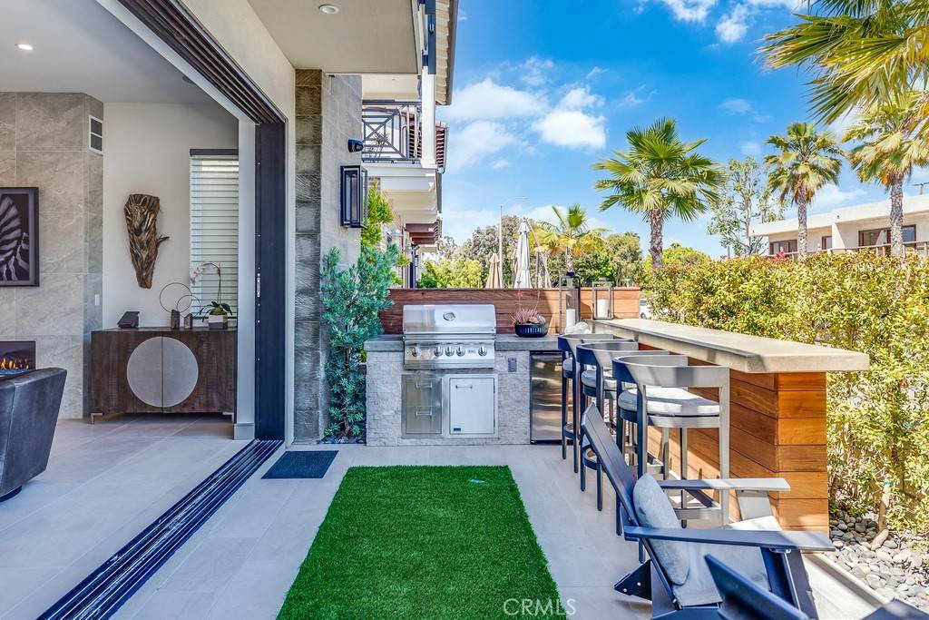 Seal Beach, CA 90740,207 1st