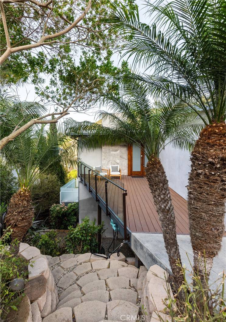Laguna Beach, CA 92651,543 Temple Hills DR