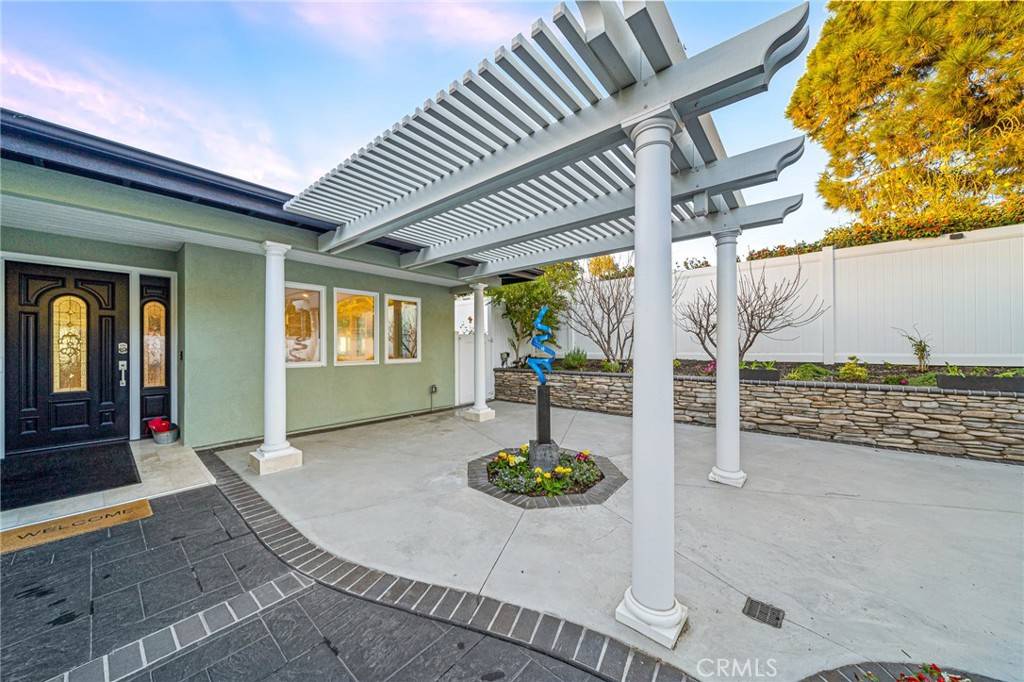 San Clemente, CA 92672,703 Avenida Presidio