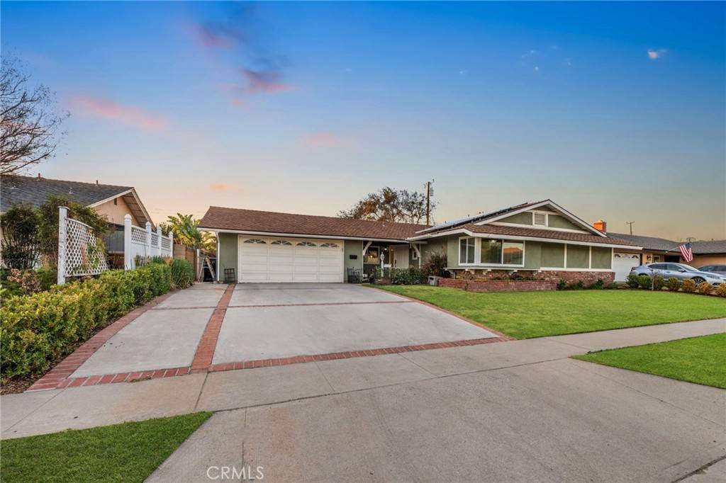 Placentia, CA 92870,5251 Hamer LN