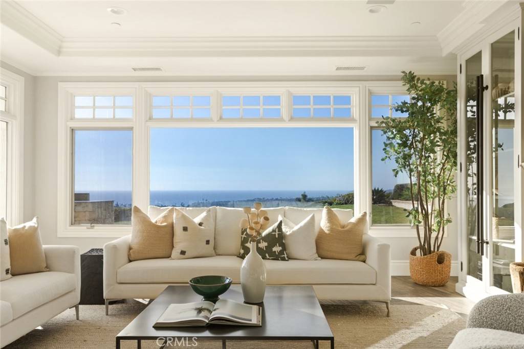 San Clemente, CA 92673,657 Via Faisan