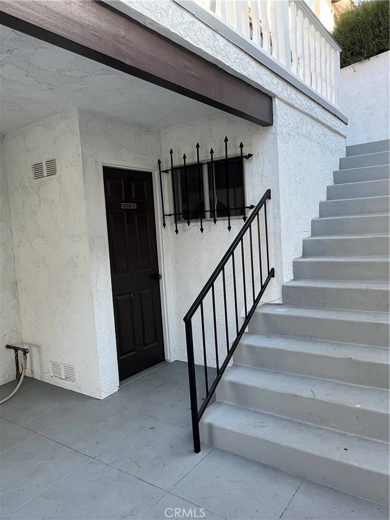 San Clemente, CA 92672,207 W Escalones #B