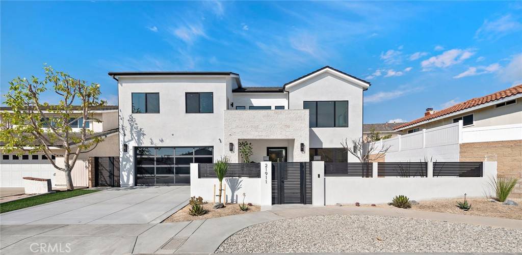Huntington Beach, CA 92646,21911 Summerwind LN