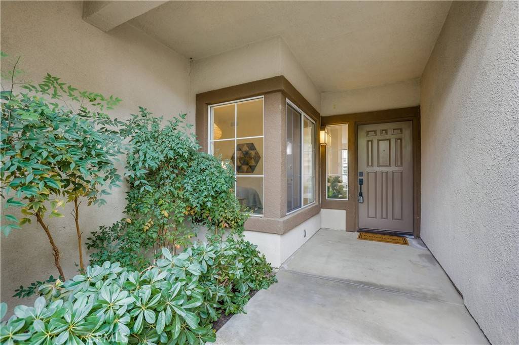 Lake Forest, CA 92610,206 Chaumont CIR