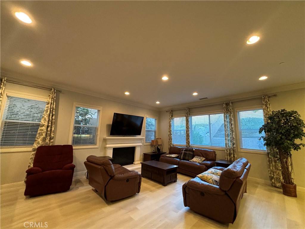 Lake Forest, CA 92630,17 Starflower