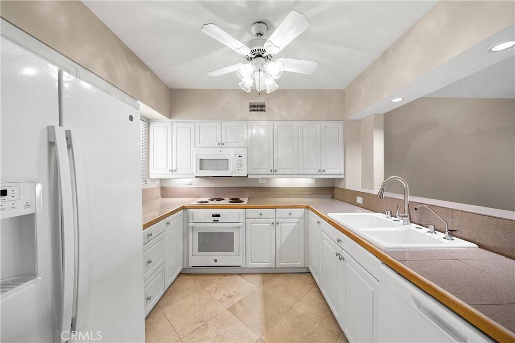 Dana Point, CA 92629,25432 Sea Bluffs DR #302