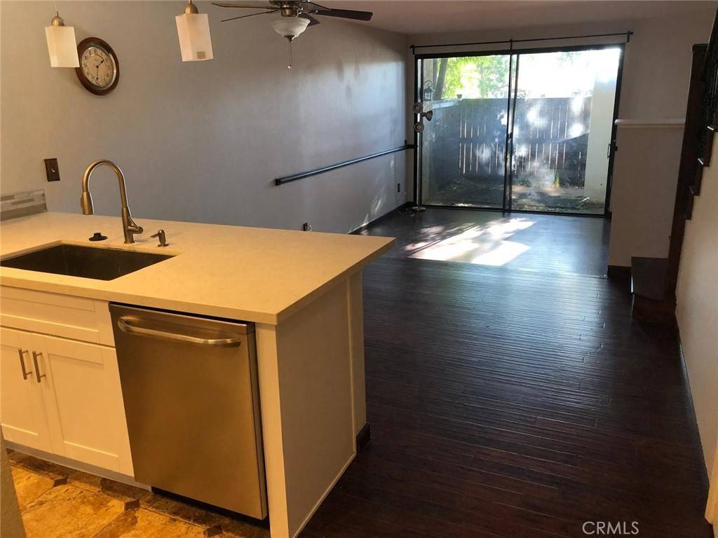Irvine, CA 92620,3 Lakepines