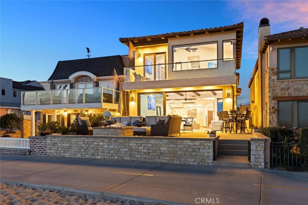 Newport Beach, CA 92661,310 E Oceanfront