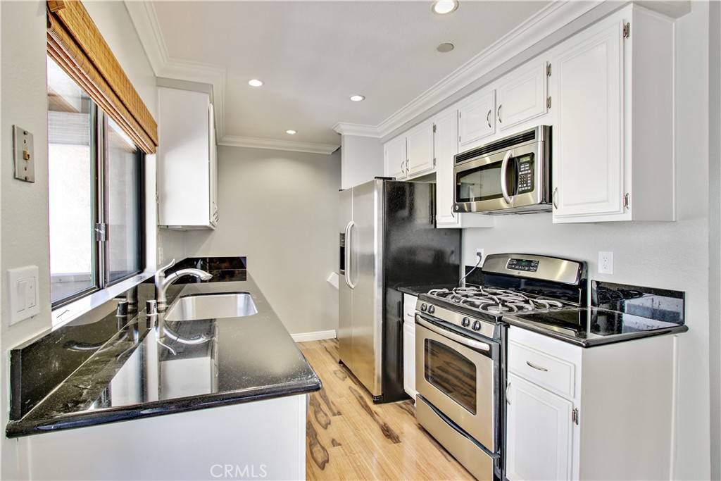 Newport Beach, CA 92660,307 Harbor Woods PL