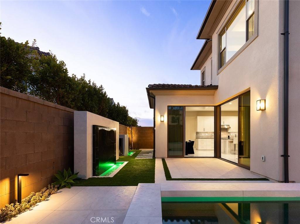 108 Whippoorwill Irvine, CA 92618