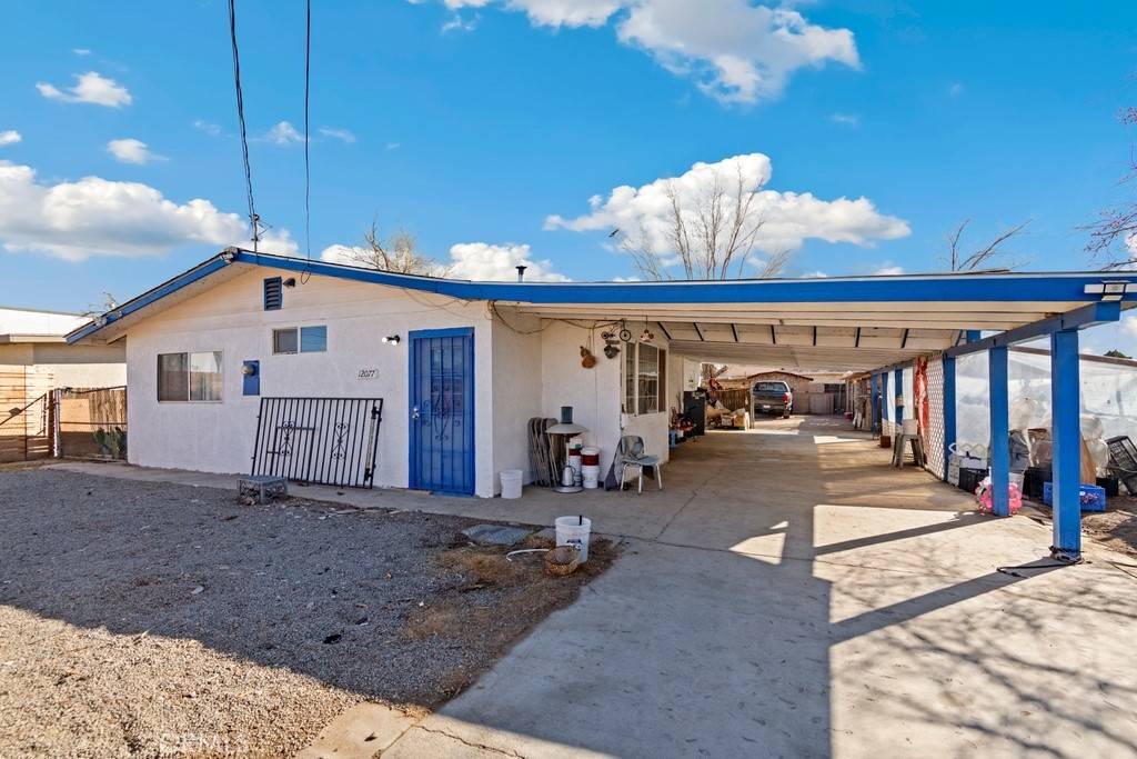 Adelanto, CA 92301,12077 Sand AVE