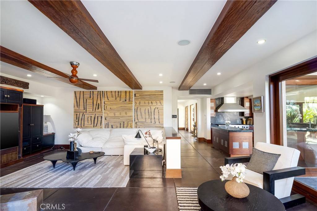 Laguna Beach, CA 92651,125 Irvine Cove CT
