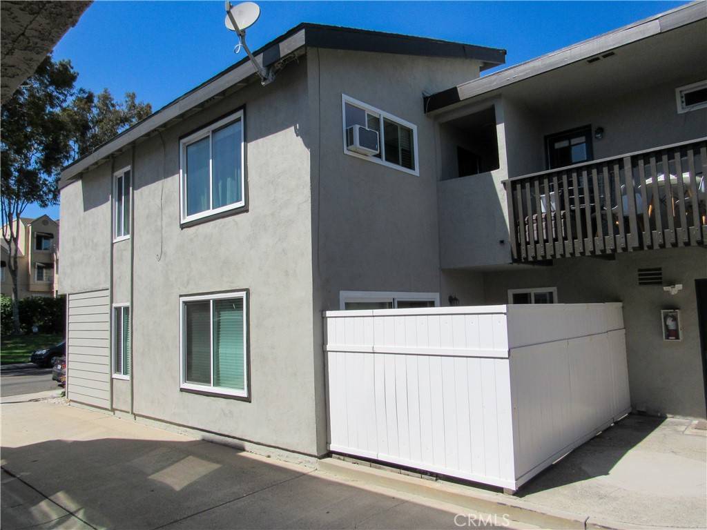 Huntington Beach, CA 92649,16972 Lynn LN
