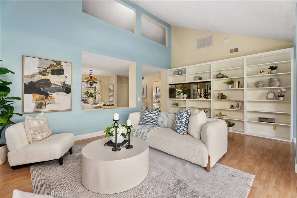Irvine, CA 92604,22 Orangegrove #34