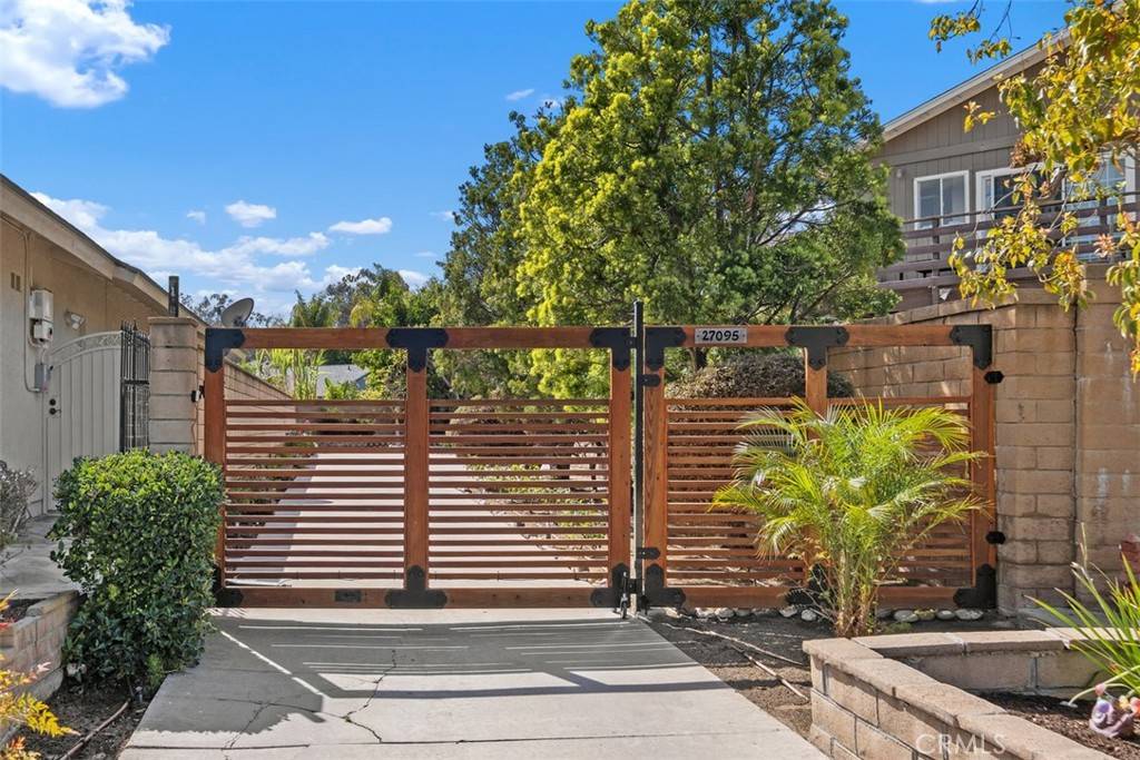 Mission Viejo, CA 92691,27095 Via Aurora