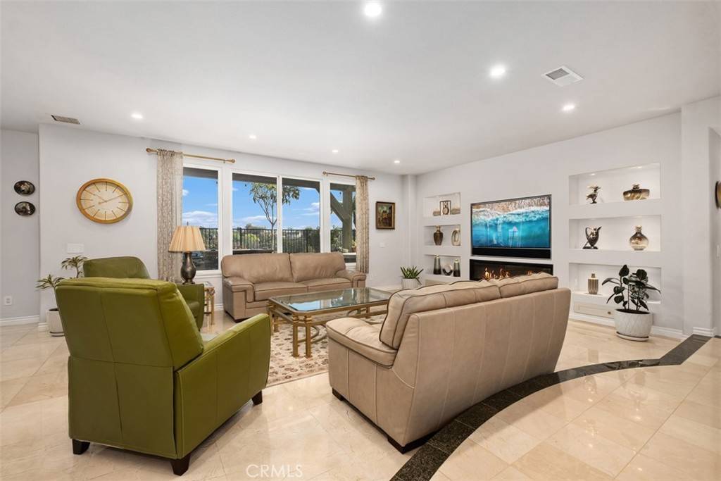 Laguna Niguel, CA 92677,28622 Point Loma