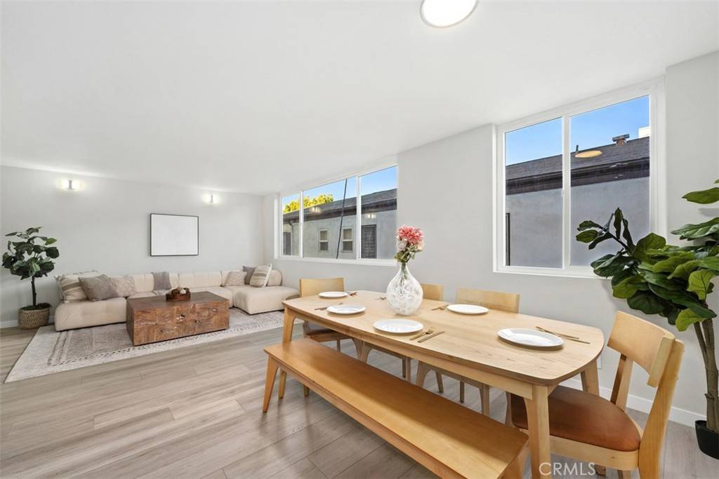 Beverly Hills, CA 90212,9950 Durant DR #208
