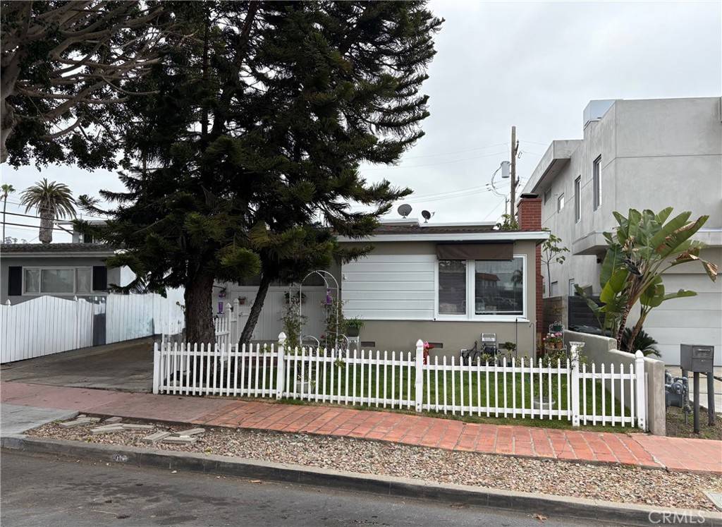 San Clemente, CA 92672,103 Avenida Aragon