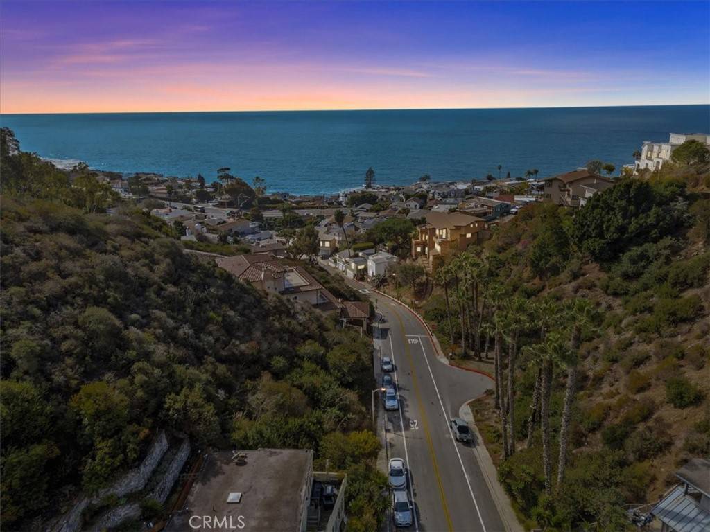 Laguna Beach, CA 92651,415 Nyes PL