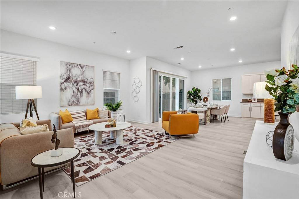 Irvine, CA 92618,108 Newall