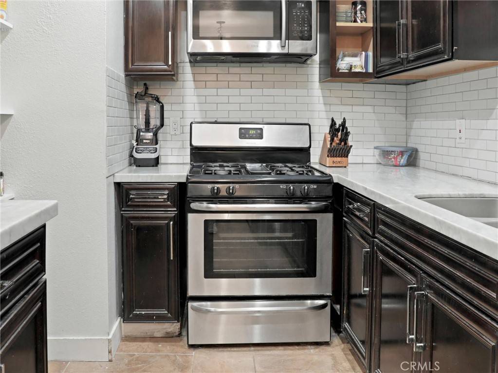 Santa Ana, CA 92707,1101 W Macarthur BLVD #273