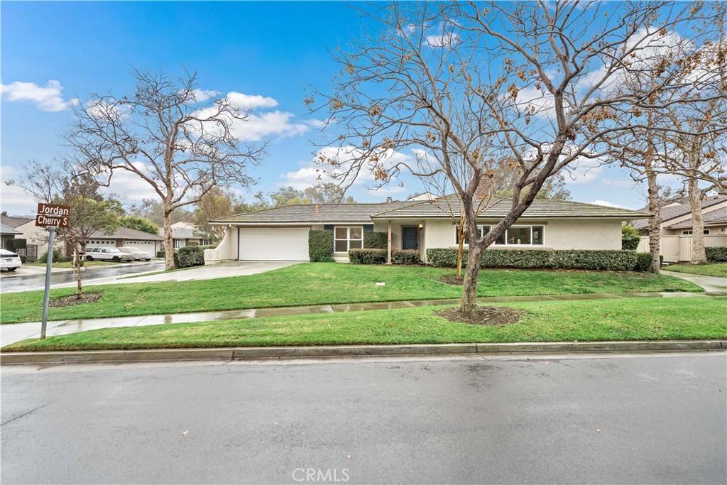Irvine, CA 92612,2 Cherry S