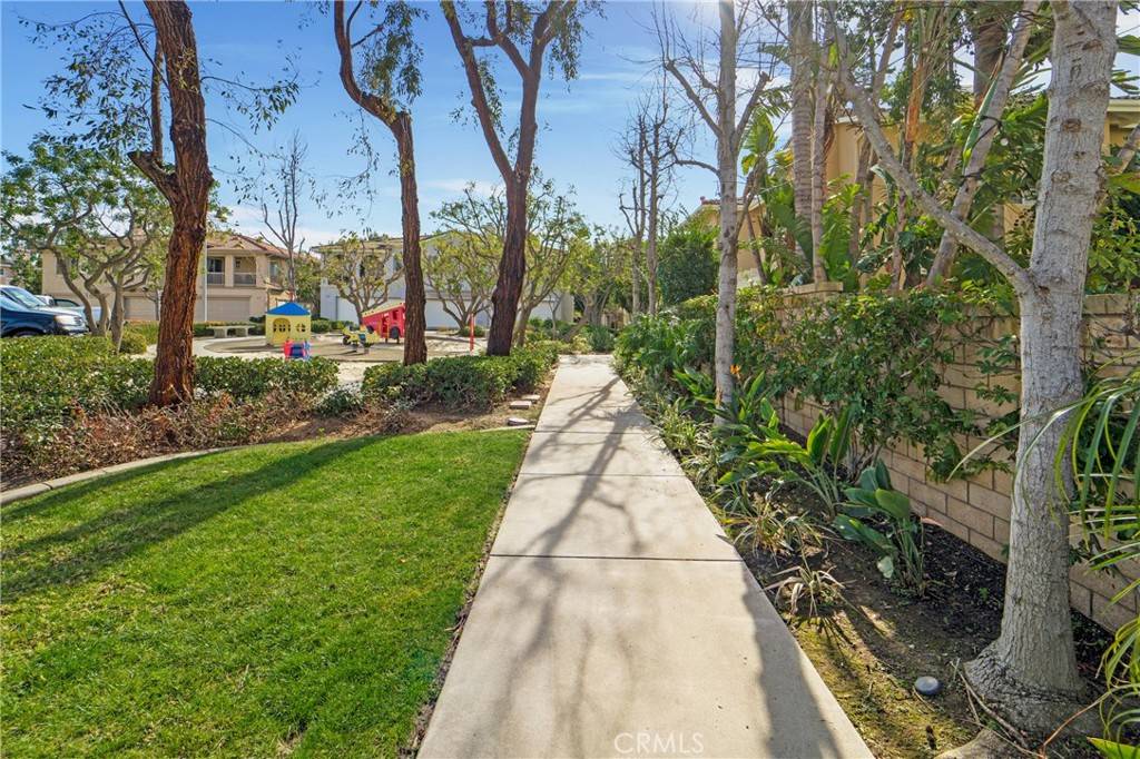 Mission Viejo, CA 92692,401 Knoll Lake