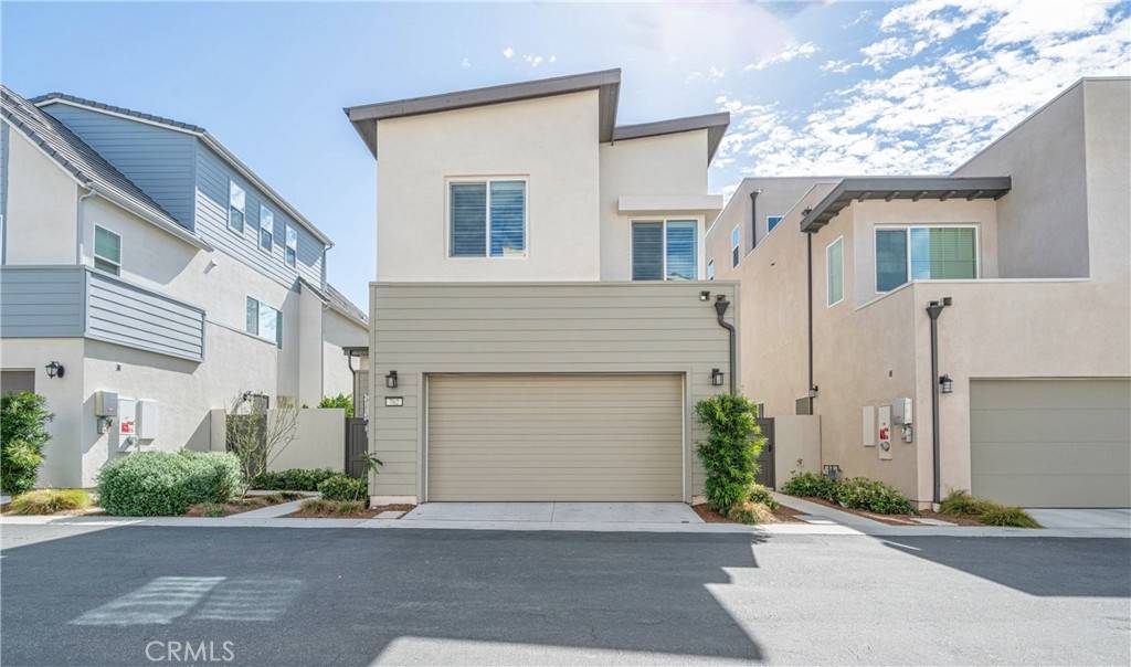 Irvine, CA 92618,702 Benchmark