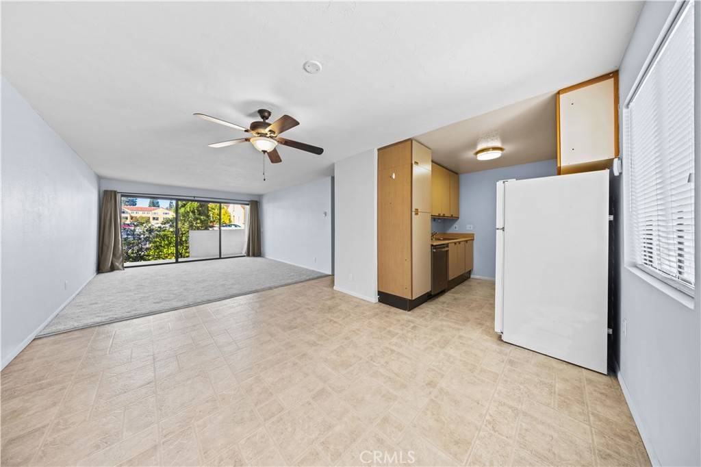San Diego, CA 92122,8338 Regents RD #2T
